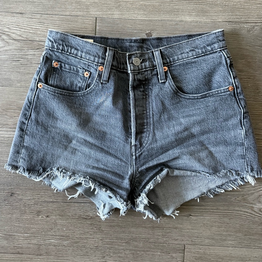 Levi 501 Jean Shorts - Size 27